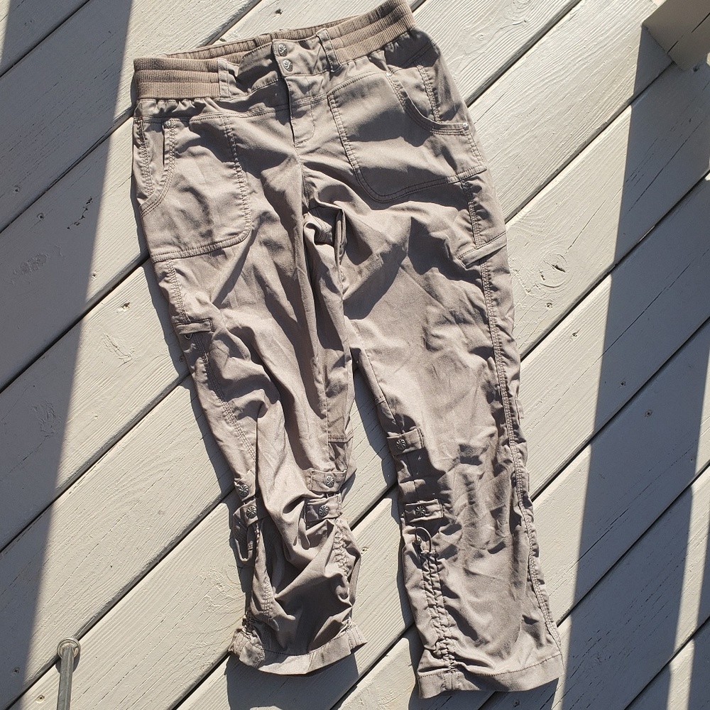 Athleta Adjustable Length Olive Green Pant/Capri